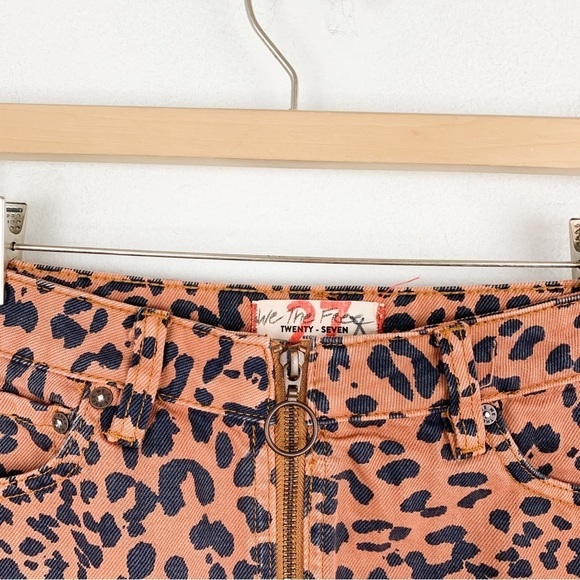 We The Free Animal Print Front Zip Mini Skirt Sz 27 - Picture 3 of 6